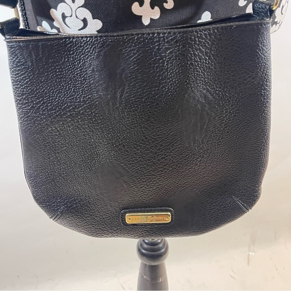 Steve Madden Black Textured Cross-Over Bag/Purse - Picture 4 of 7